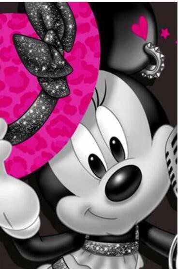 Minnie Mouse looking Beautiful